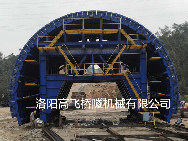 雙線鐵路臺(tái)車