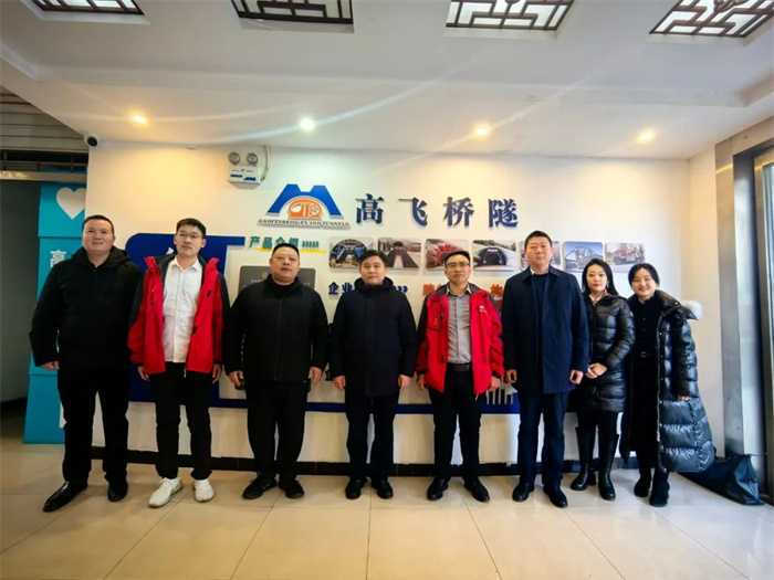 熱烈歡迎國資委物資流通國際合作事務(wù)中心書記、主任王校武一行蒞臨公司走訪調(diào)研